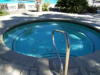 Photo #5: 2543450 Listing 