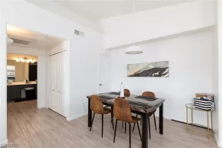 Photo #6: 2543454 Listing