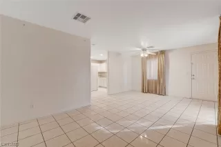 Photo #5: 2543455 Listing