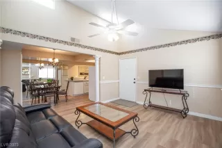 Photo #2: 2543462 Listing