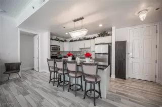 Photo #6: 2543481 Listing