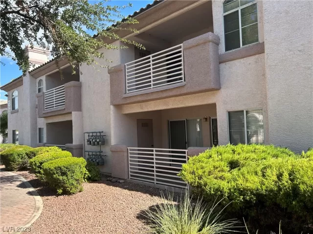 MLS: 2543491 Condo For Sale