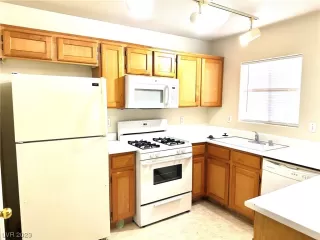 Photo #5: 2543491 Listing 