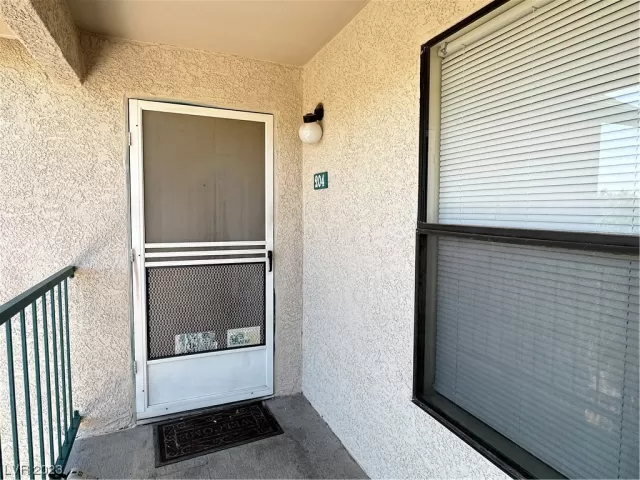 MLS: 2543500 Condo For Sale