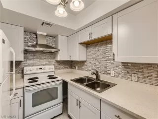 Photo #6: 2543530 Listing 