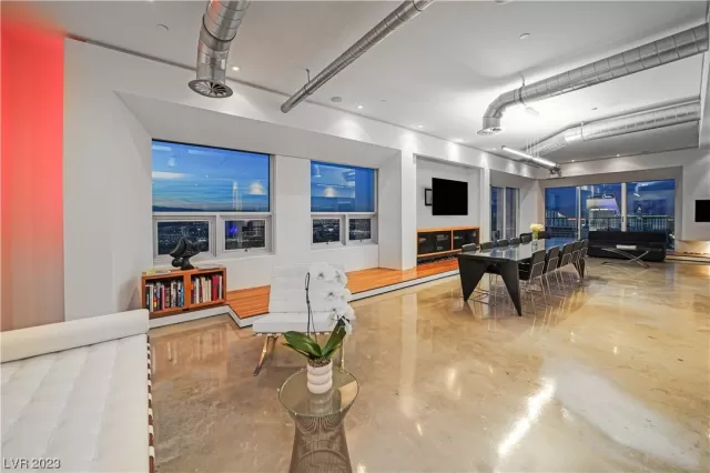 MLS: 2543547 Condo For Sale