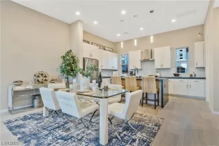 Photo #2: 2543550 Listing