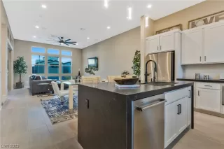 Photo #6: 2543550 Listing