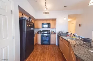 Photo #1: 2543592 Listing