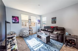 Photo #5: 2543592 Listing