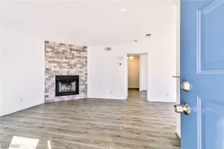 Photo #3: 2543602 Listing