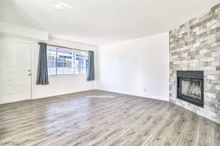 Photo #6: 2543602 Listing