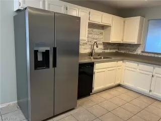 Photo #1: 2543633 Listing 