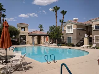 Photo #3: 2543638 Listing 