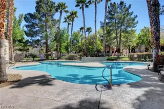 Photo #3: 2543641 Listing