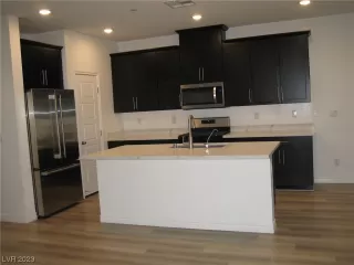 Photo #3: 2543643 Listing 