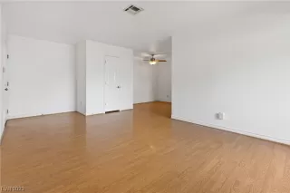 Photo #6: 2543648 Listing