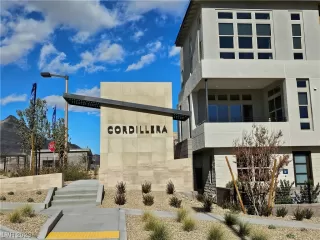 Photo #1: 2543666 Listing 