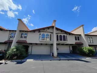 Photo #2: 2543683 Listing