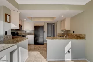 Photo #2: 2543711 Listing