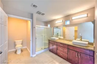 Photo #5: 2543721 Listing 