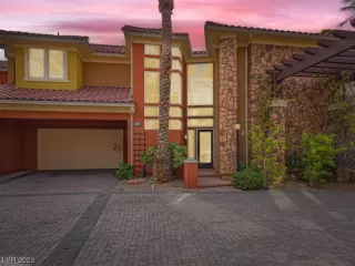 Photo #1: 2543722 Listing
