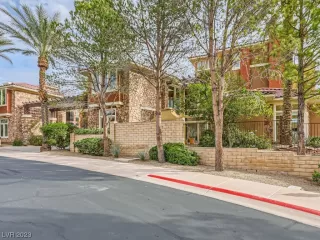 Photo #2: 2543722 Listing
