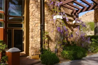 Photo #3: 2543722 Listing