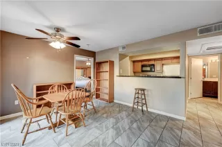 Photo #3: 2543753 Listing