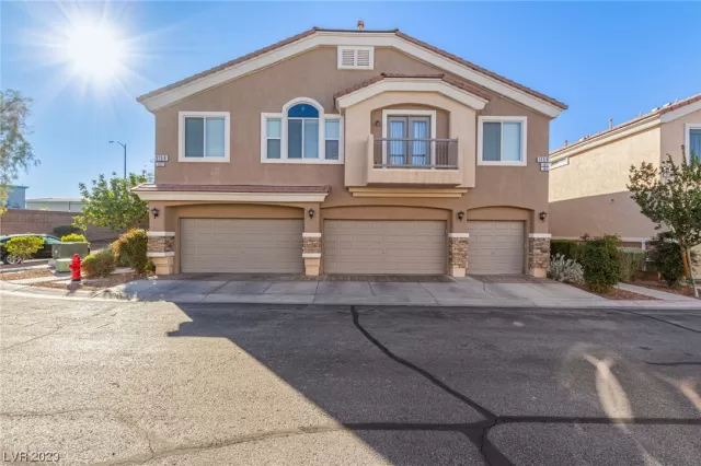 MLS: 2543761 Condo For Sale