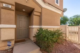 Photo #2: 2543761 Listing