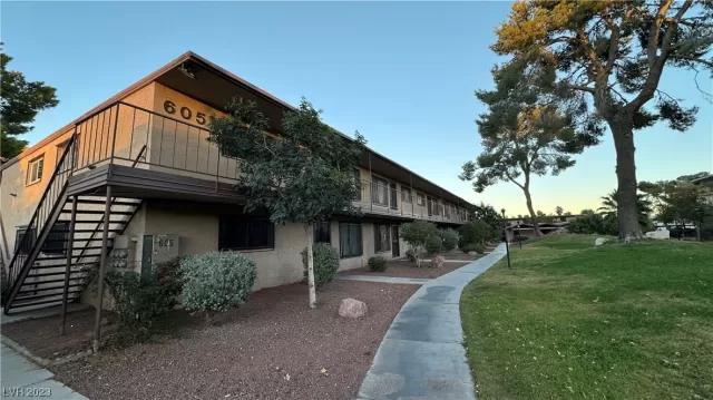 MLS: 2543777 Condo For Sale