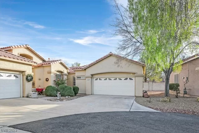 MLS: 2543792 Condo For Sale