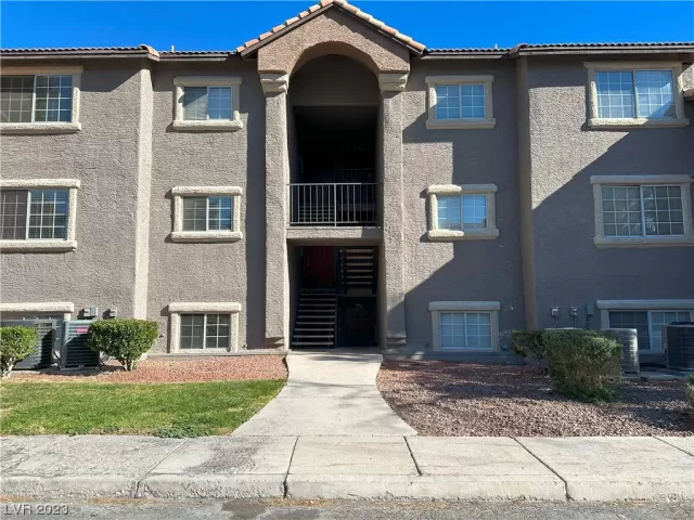 MLS: 2543812 Condo For Sale