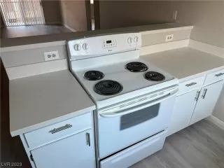 Photo #5: 2543812 Listing 