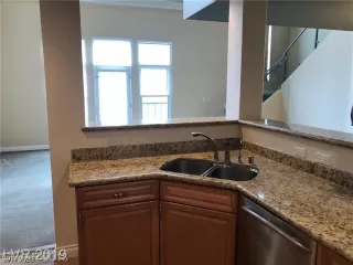 Photo #2: 2543833 Listing 