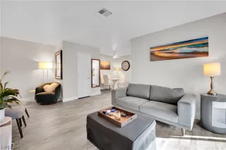 Photo #2: 2543842 Listing 