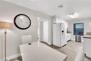 Photo #5: 2543842 Listing 