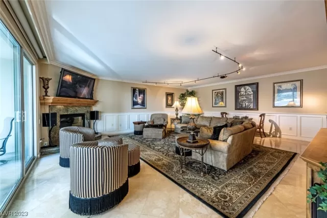 MLS: 2543845 Condo For Sale