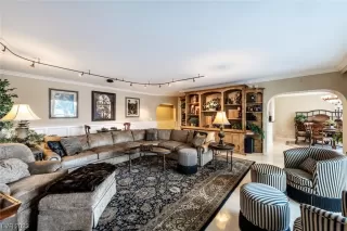 Photo #1: 2543845 Listing