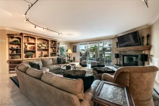 Photo #2: 2543845 Listing