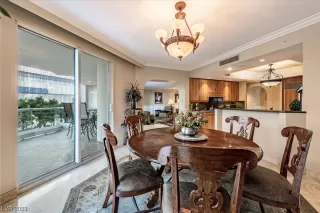 Photo #5: 2543845 Listing