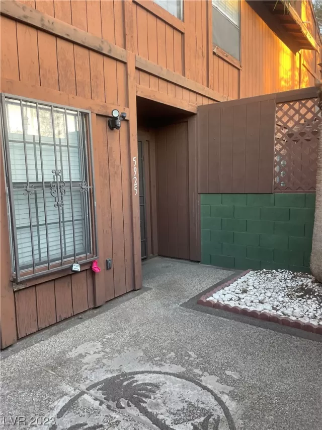 MLS: 2543859 Condo For Sale