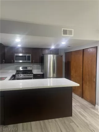 Photo #6: 2543859 Listing 