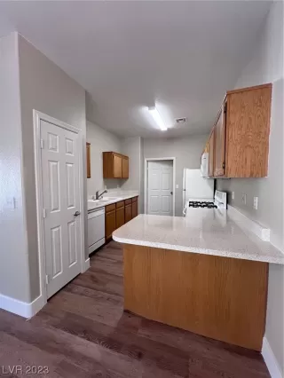 Photo #3: 2543865 Listing 