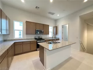 Photo #3: 2543872 Listing 