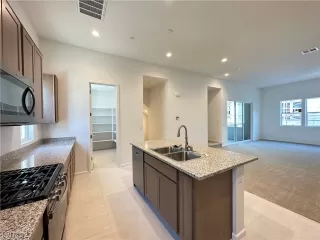 Photo #4: 2543872 Listing 