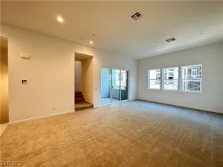 Photo #5: 2543872 Listing 