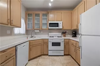 Photo #2: 2543885 Listing