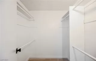 Photo #5: 2543892 Listing 